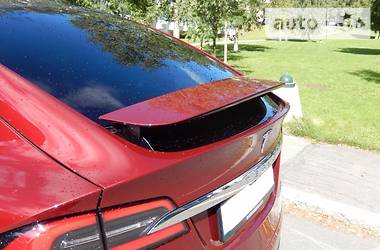 Внедорожник / Кроссовер Tesla Model X 2018 в 