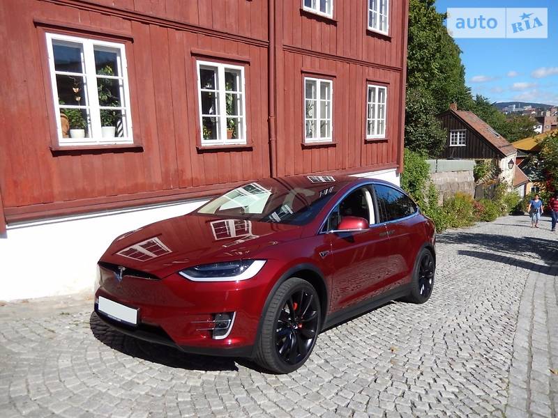 Позашляховик / Кросовер Tesla Model X 2018 в Києві