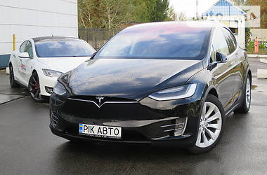 Позашляховик / Кросовер Tesla Model X 2016 в Києві