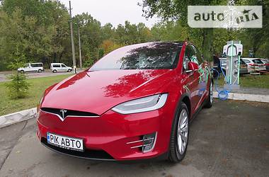 Внедорожник / Кроссовер Tesla Model X 2017 в 