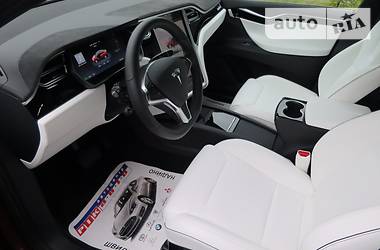 Внедорожник / Кроссовер Tesla Model X 2017 в 