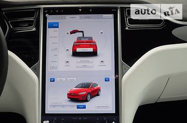 Внедорожник / Кроссовер Tesla Model X 2017 в 