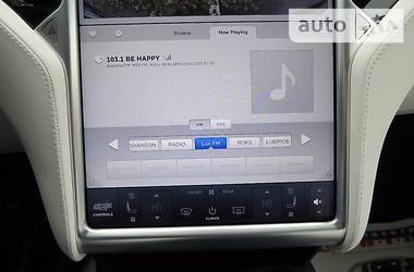 Внедорожник / Кроссовер Tesla Model X 2017 в 
