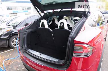 Внедорожник / Кроссовер Tesla Model X 2017 в 