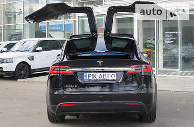 Внедорожник / Кроссовер Tesla Model X 2017 в Киеве