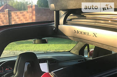 Позашляховик / Кросовер Tesla Model X 2018 в Рівному