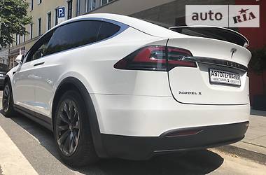 Седан Tesla Model X 2019 в Киеве