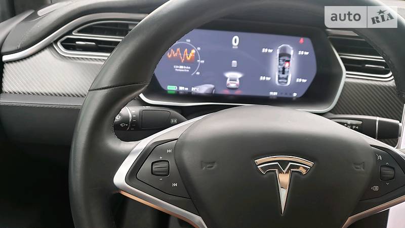 Позашляховик / Кросовер Tesla Model X 2017 в Києві
