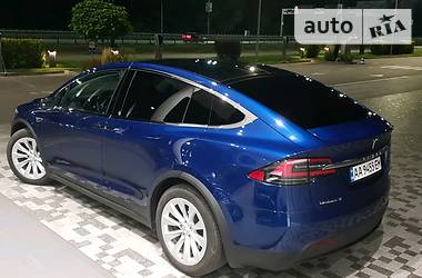 Внедорожник / Кроссовер Tesla Model X 2016 в Киеве