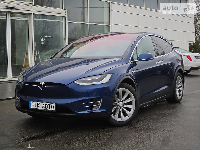 Позашляховик / Кросовер Tesla Model X 2016 в Києві