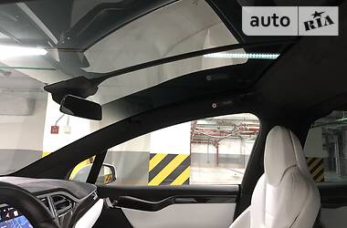 Внедорожник / Кроссовер Tesla Model X 2016 в Киеве