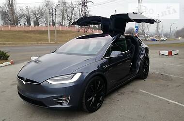 Внедорожник / Кроссовер Tesla Model X 2016 в Хмельницком