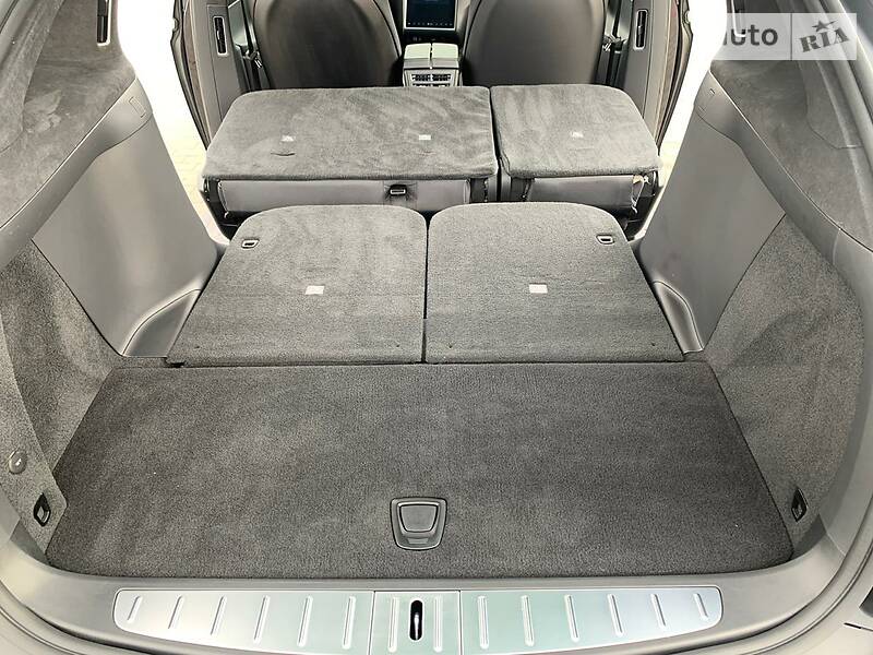 Позашляховик / Кросовер Tesla Model X 2018 в Києві фото 34 Позашляховик / Кросовер Tesla Model X 2018 в Києві