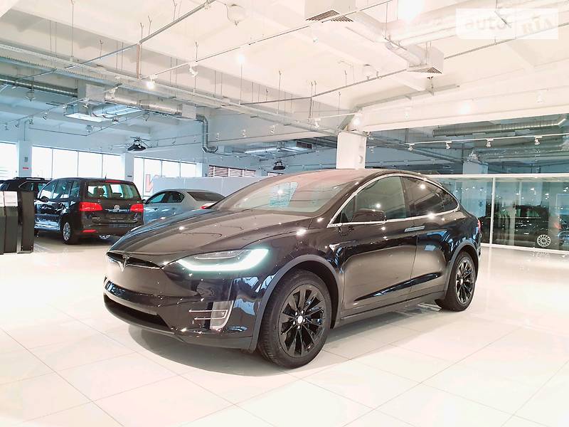 Позашляховик / Кросовер Tesla Model X 2018 в Києві фото 15 Позашляховик / Кросовер Tesla Model X 2018 в Києві