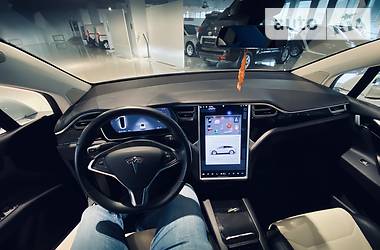 Позашляховик / Кросовер Tesla Model X 2016 в 