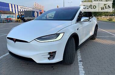 Позашляховик / Кросовер Tesla Model X 2016 в 