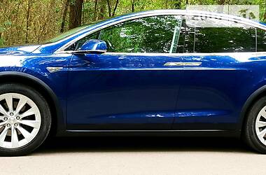 Внедорожник / Кроссовер Tesla Model X 2016 в 