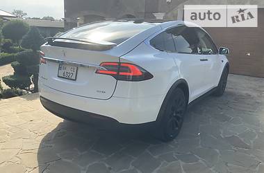 Хетчбек Tesla Model X 2016 в Рівному
