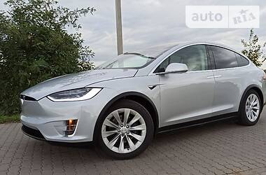 Внедорожник / Кроссовер Tesla Model X 2018 в Стрые