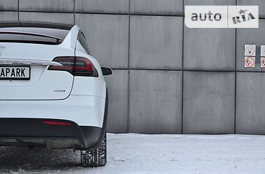 Внедорожник / Кроссовер Tesla Model X 2017 в Киеве