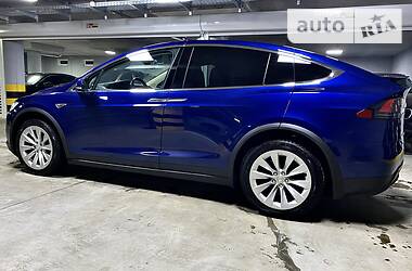 Внедорожник / Кроссовер Tesla Model X 2016 в Киеве