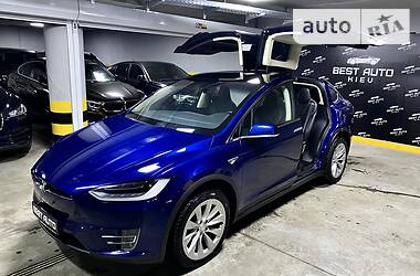 Внедорожник / Кроссовер Tesla Model X 2016 в Киеве