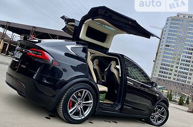 Позашляховик / Кросовер Tesla Model X 2016 в Одесі