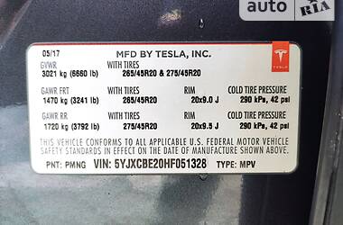 Позашляховик / Кросовер Tesla Model X 2017 в 
