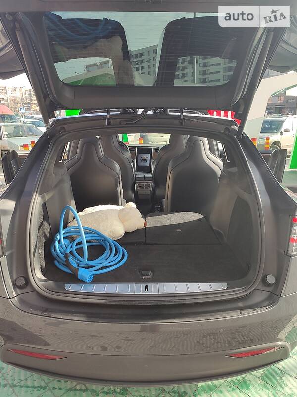 Позашляховик / Кросовер Tesla Model X 2017 в Львові фото 10 Позашляховик / Кросовер Tesla Model X 2017 в Львові
