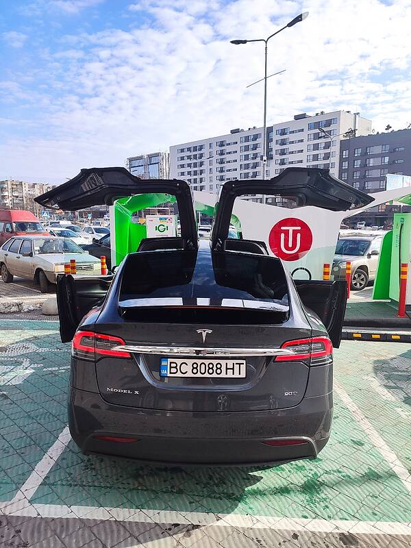 Позашляховик / Кросовер Tesla Model X 2017 в Львові фото 13 Позашляховик / Кросовер Tesla Model X 2017 в Львові