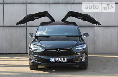 Внедорожник / Кроссовер Tesla Model X 2017 в Киеве