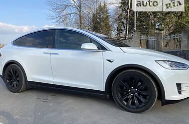 Позашляховик / Кросовер Tesla Model X 2019 в Вінниці