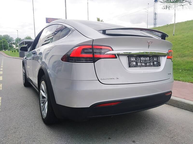 Внедорожник / Кроссовер Tesla Model X 2018 в Киеве