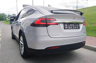 Внедорожник / Кроссовер Tesla Model X 2018 в 