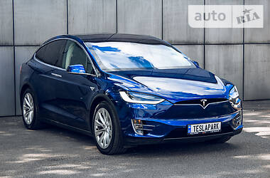 Внедорожник / Кроссовер Tesla Model X 2016 в Киеве