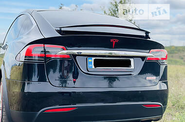 Хэтчбек Tesla Model X 2016 в Запорожье