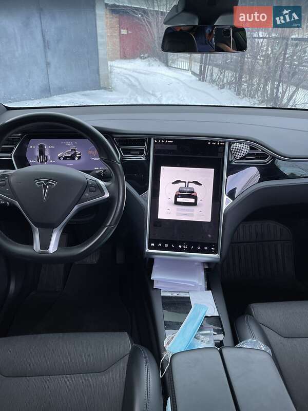 Внедорожник / Кроссовер Tesla Model X 2017 в Киеве