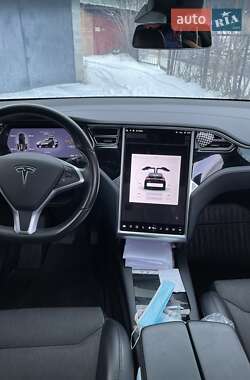 Позашляховик / Кросовер Tesla Model X 2017 в 