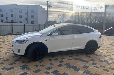 Внедорожник / Кроссовер Tesla Model X 2019 в Киеве