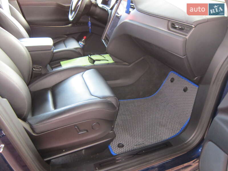 Внедорожник / Кроссовер Tesla Model X 2018 в Херсоне фото 16 Внедорожник / Кроссовер Tesla Model X 2018 в Херсоне