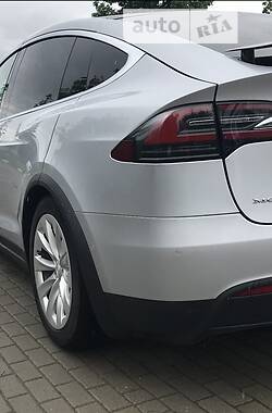 Внедорожник / Кроссовер Tesla Model X 2018 в Ивано-Франковске