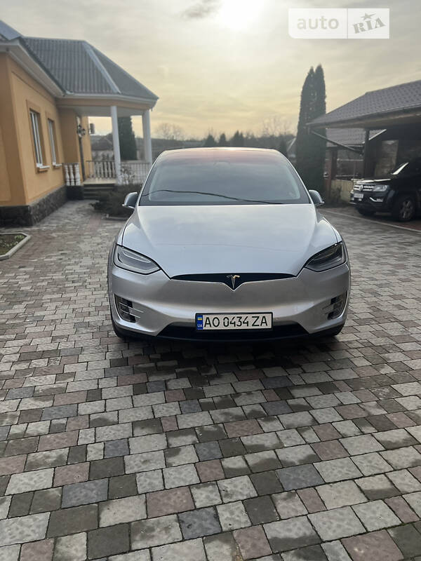 Внедорожник / Кроссовер Tesla Model X 2018 в Мукачево
