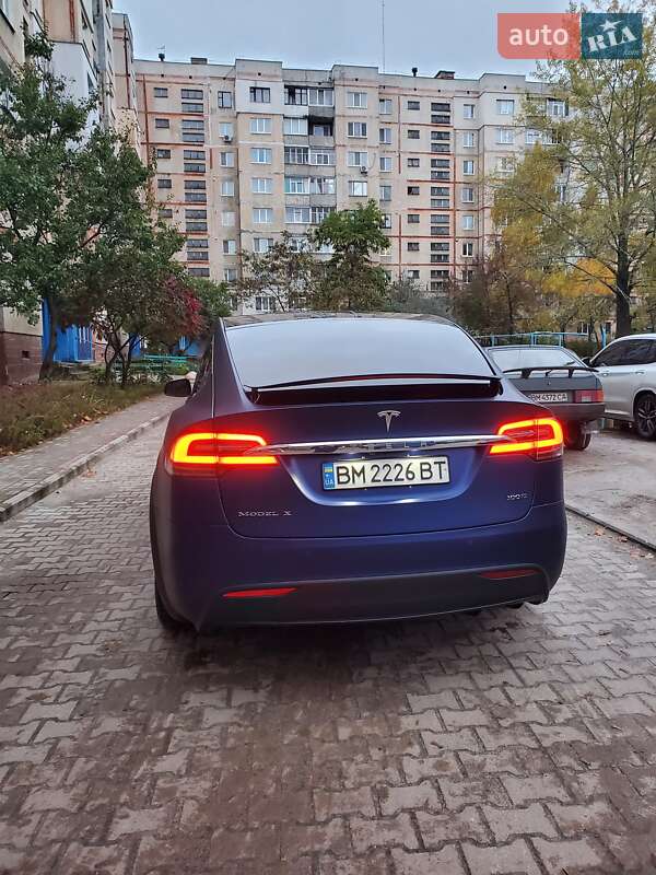 Внедорожник / Кроссовер Tesla Model X 2018 в Сумах