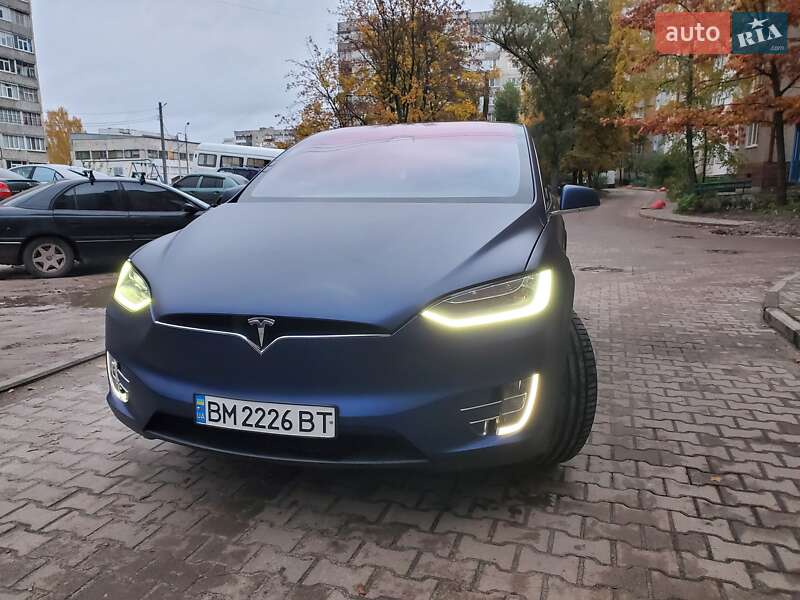 Внедорожник / Кроссовер Tesla Model X 2018 в Сумах
