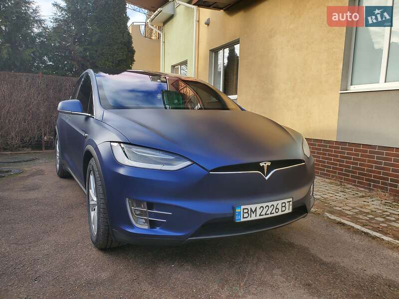 Внедорожник / Кроссовер Tesla Model X 2018 в Сумах