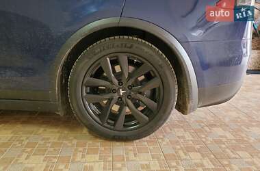 Внедорожник / Кроссовер Tesla Model X 2018 в Сумах
