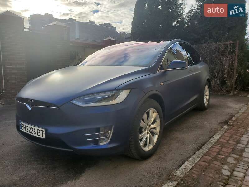 Внедорожник / Кроссовер Tesla Model X 2018 в Сумах
