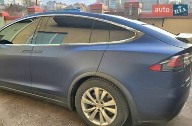 Внедорожник / Кроссовер Tesla Model X 2018 в Сумах