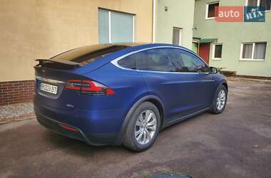 Внедорожник / Кроссовер Tesla Model X 2018 в Сумах