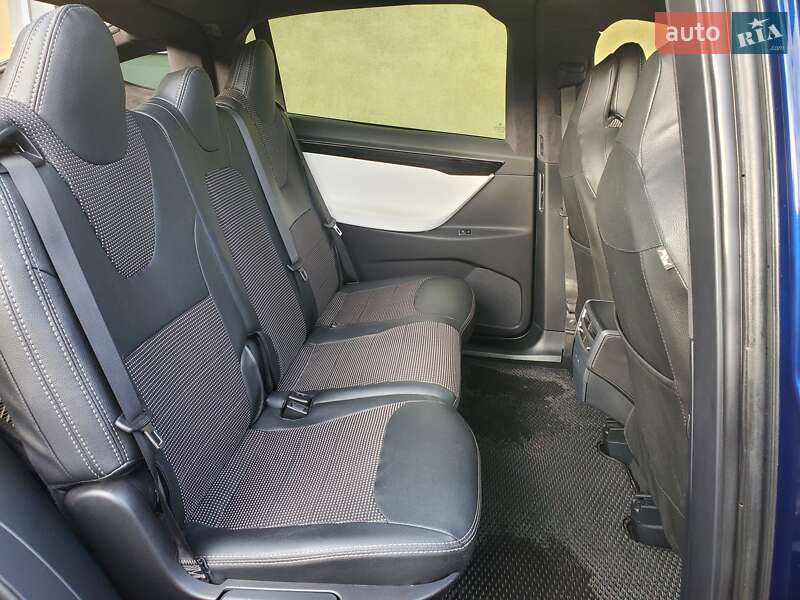 Позашляховик / Кросовер Tesla Model X 2018 в Сумах
